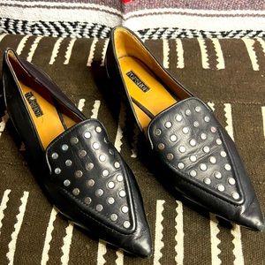 Top shop size 40 US size 9 1/2 to 10 women’s. These shoes are amazing!